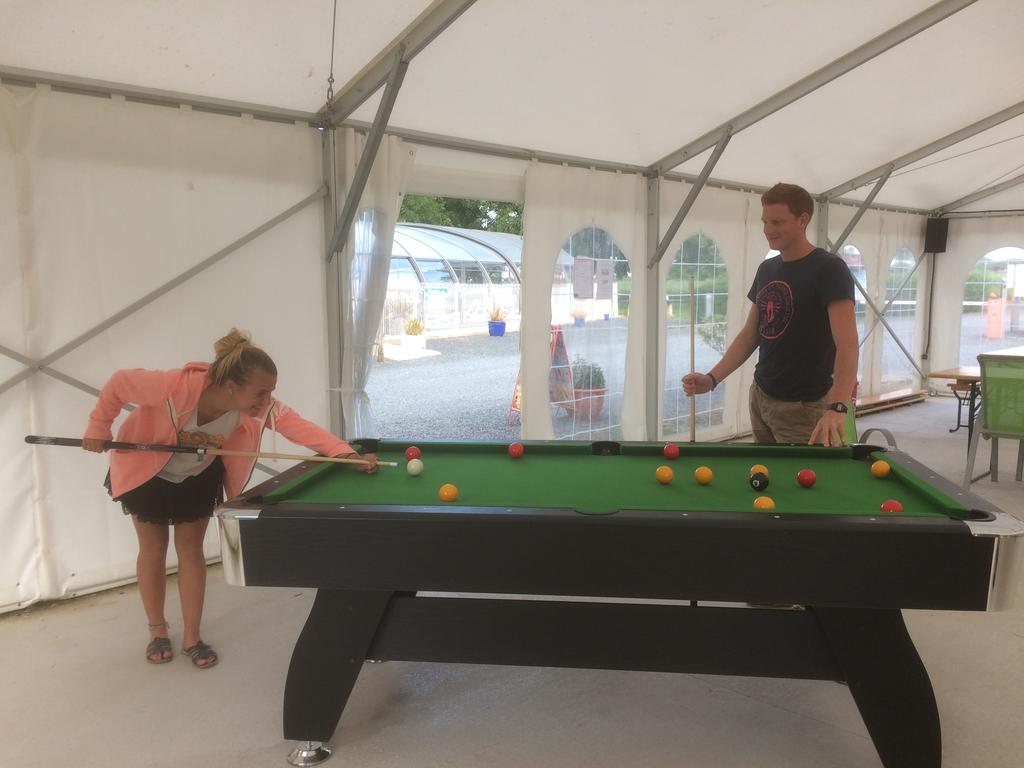 Camping Le Clos De バルロワ エクステリア 写真