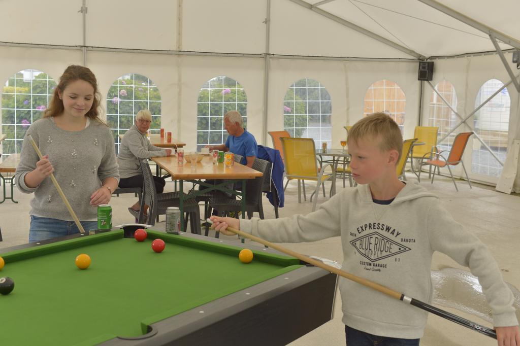 Camping Le Clos De バルロワ エクステリア 写真