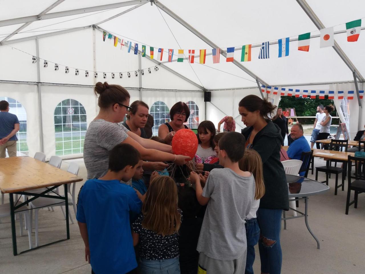 Camping Le Clos De バルロワ エクステリア 写真