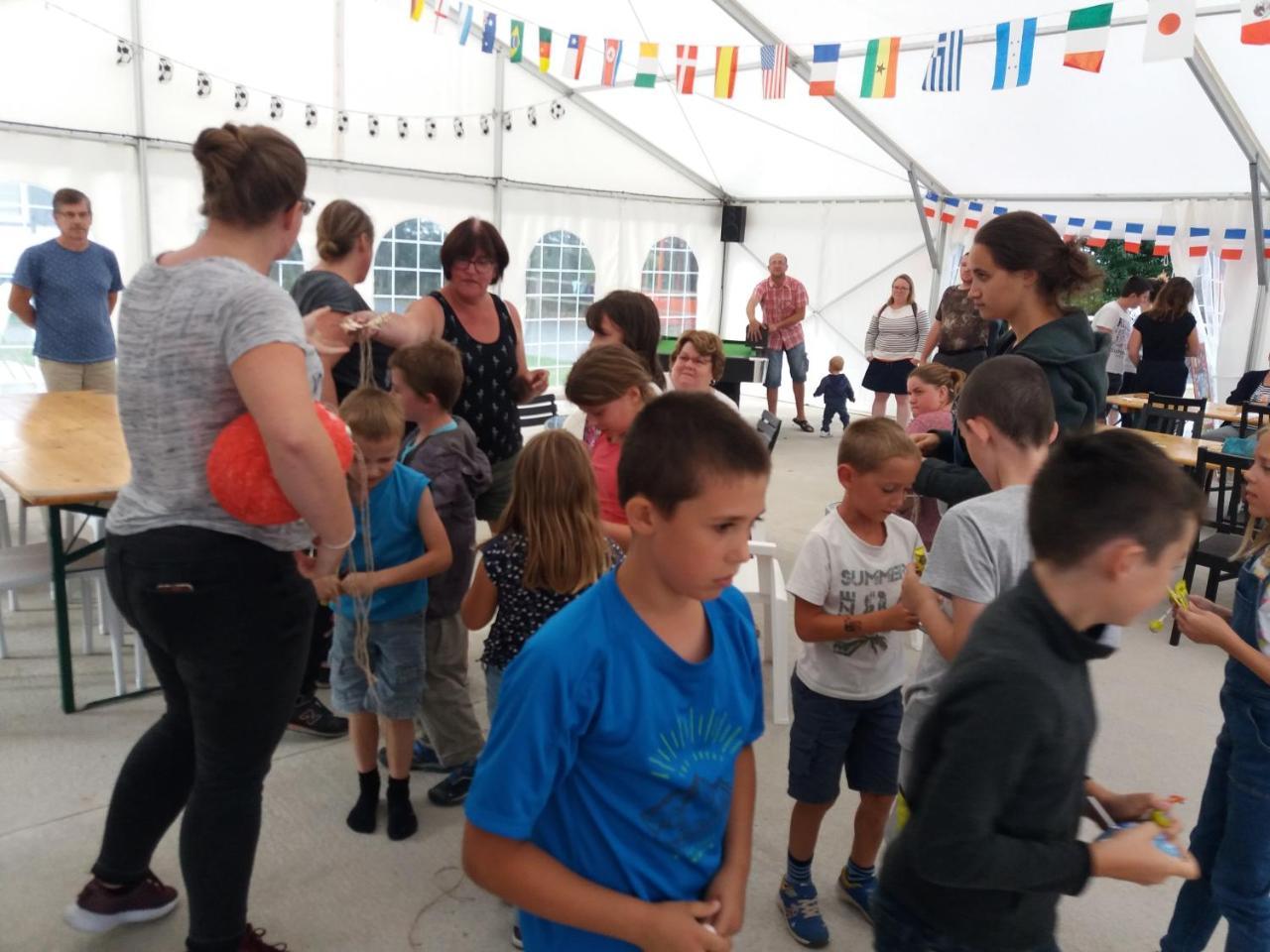 Camping Le Clos De バルロワ エクステリア 写真